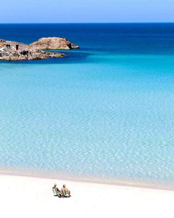 Apartamento Pe Na Areia - Praia Do Forte Cabo Frio Dış mekan fotoğraf